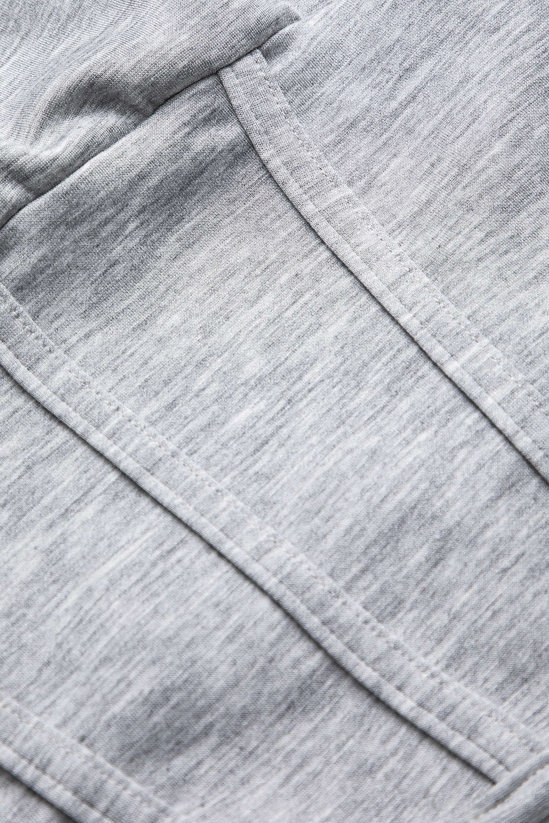 Celine | Stylisches Sweat-Zweiteiler-Set mit Cropped-Pullover & Skaterrock - Image 5