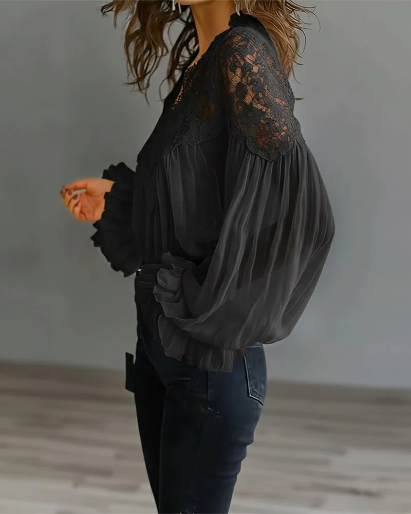Celinrae - Langärmlige Spitzenbluse mit V-Ausschnitt - Image 3