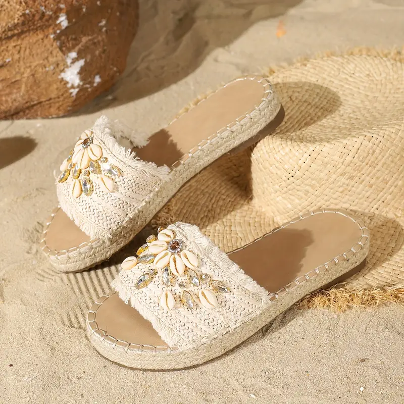 Charrie – Stilvolle Strandsandalen mit Perlen - Image 3