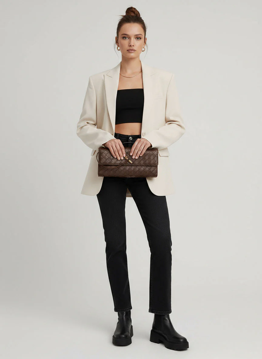 CHLOE - Image 4