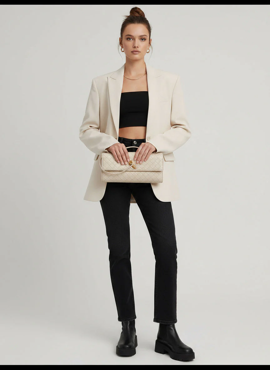 CHLOE - Image 5