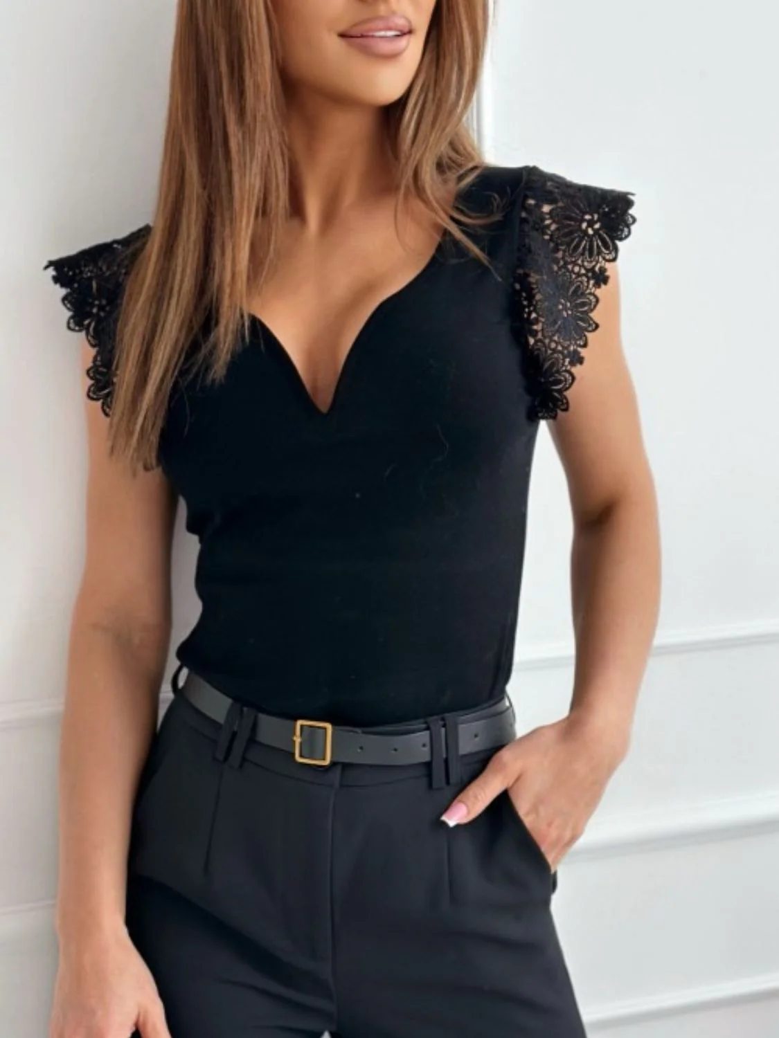 Christina | Elegantes Top mit herzförmigem Ausschnitt - Image 8