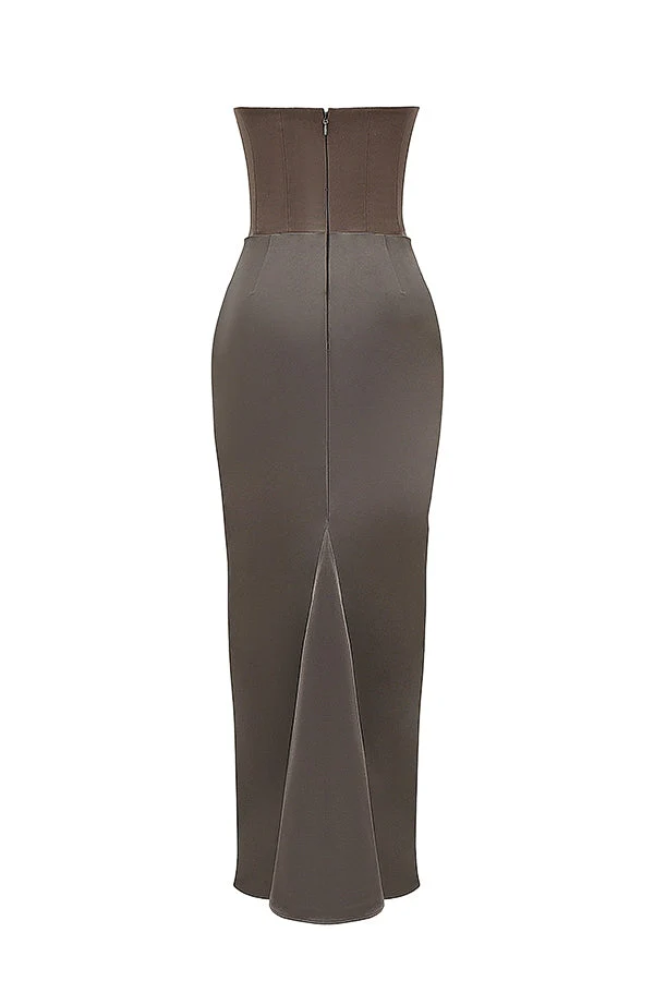 Clara – Elegantes trägerloses Damen Maxikleid - Image 8