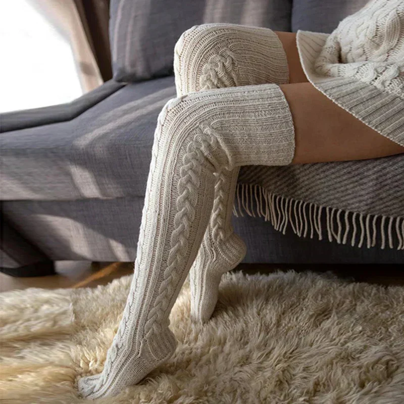 Clara – Strick-Overknee-Socken mit Zopfmuster für Damen - Image 4