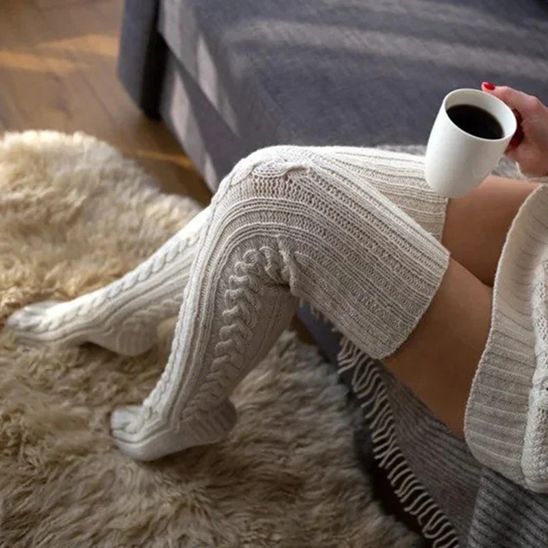 Clara – Strick-Overknee-Socken mit Zopfmuster für Damen - Image 5