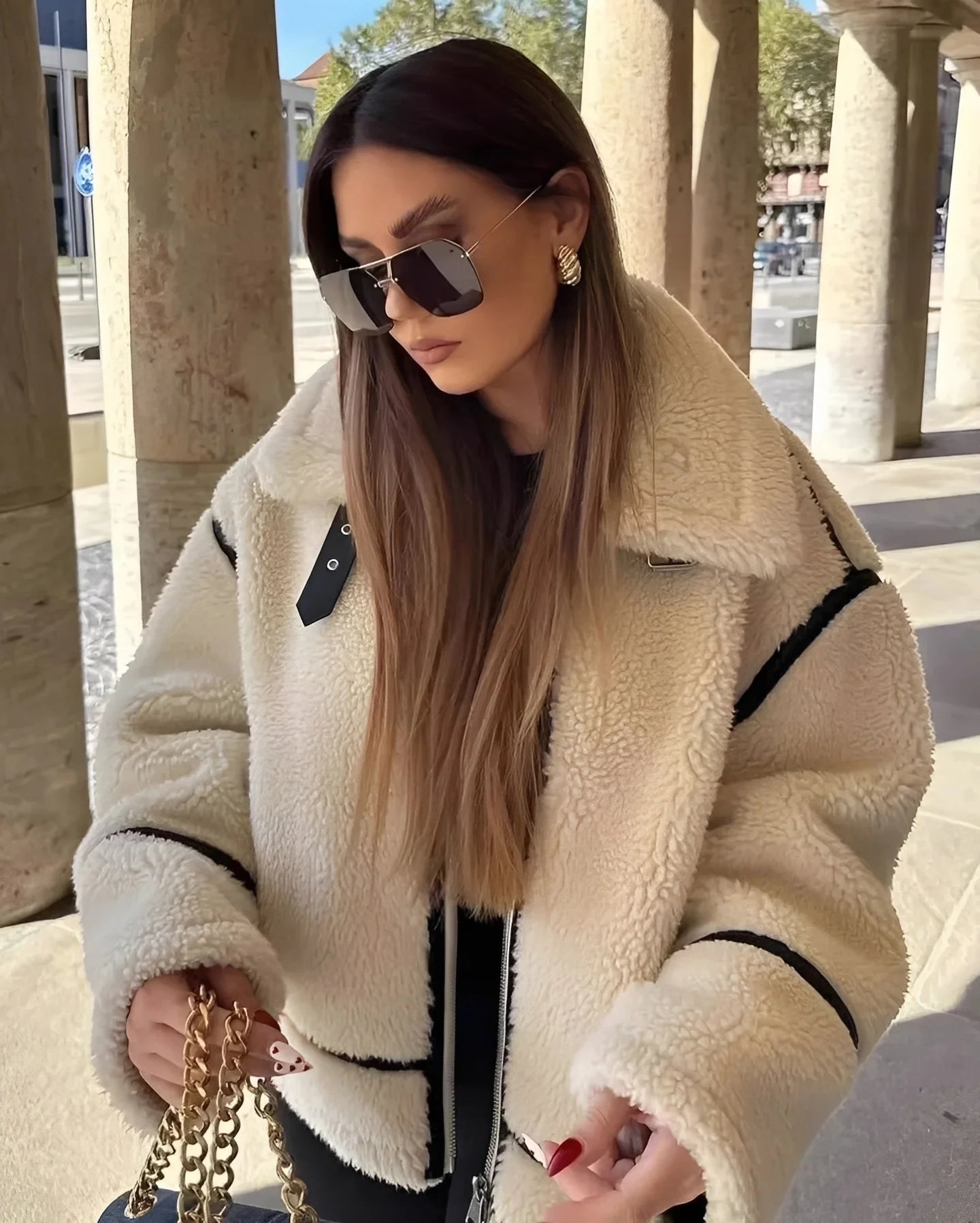 Clara – Teddyjacke mit Oversize-Schnitt Damen - Image 4