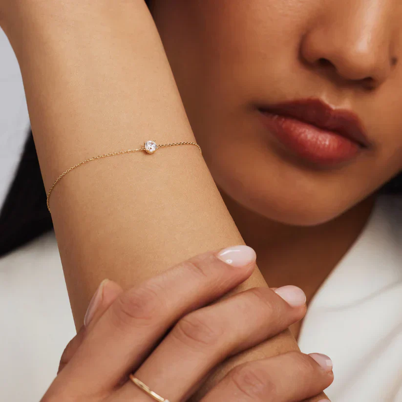 Cléa Gold Moissanite Stone Bracelet - Image 2