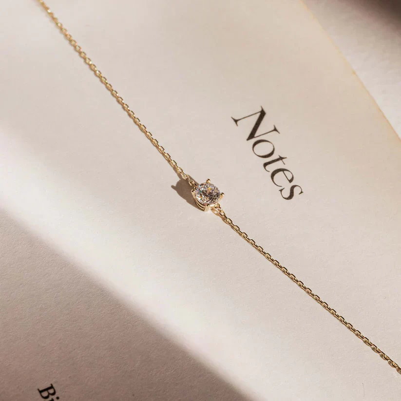 Cléa Gold Moissanite Stone Bracelet - Image 4