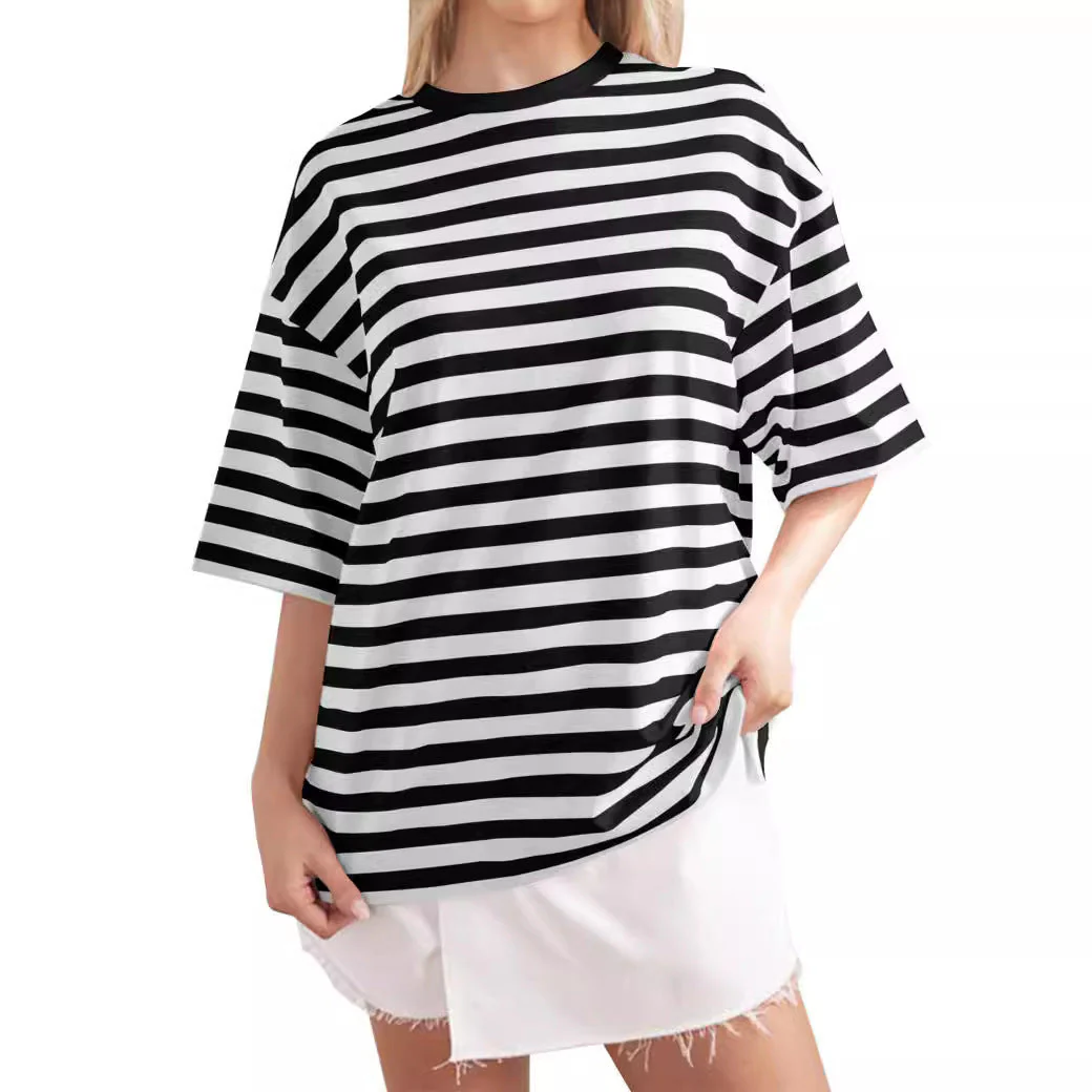 Colette- Damen Übergröße T-Shirt mit buntem Streifenmuster - Image 14