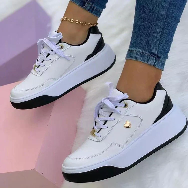 Corina | Zeitlose und elegante Sommer-Sneakers - Image 2