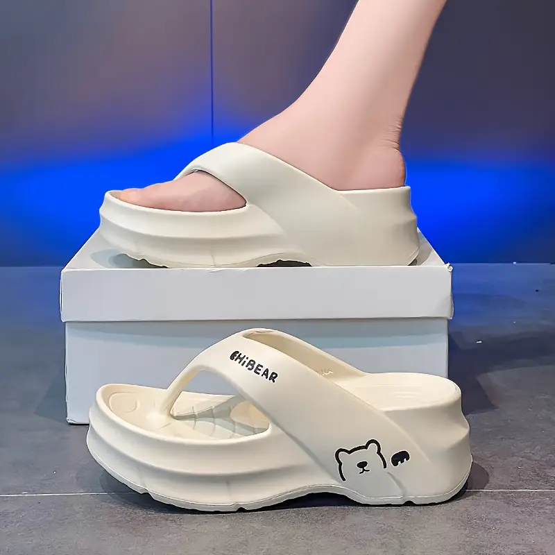 Cresida – Niedliche Plateau-Flip-Flops mit Cartoon-Motiv - Image 5