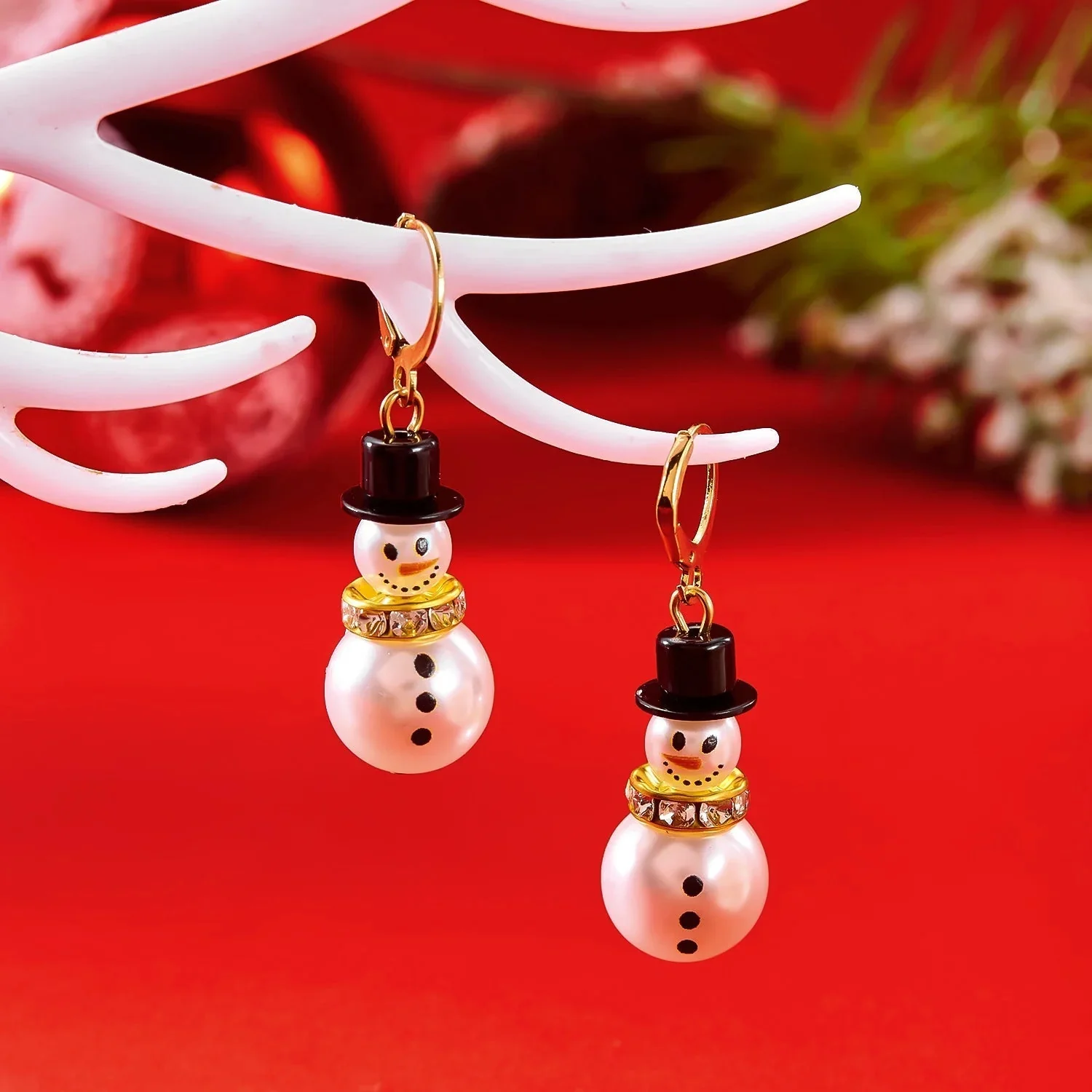 CrystalChill | Glänzende Schneeflocken-Ohrringe – das perfekte Weihnachtsgeschenk - Image 4