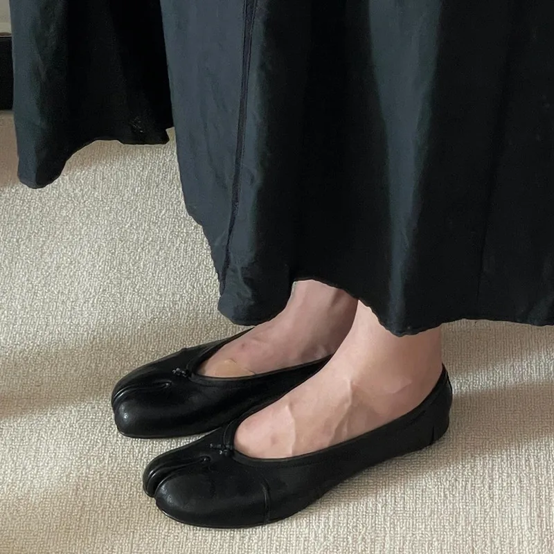 Damen Dirndl Schuhe mit geteilter Spitze | Flach - Image 2