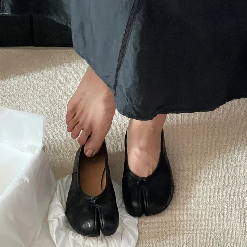 Damen Dirndl Schuhe mit geteilter Spitze | Flach - Image 3