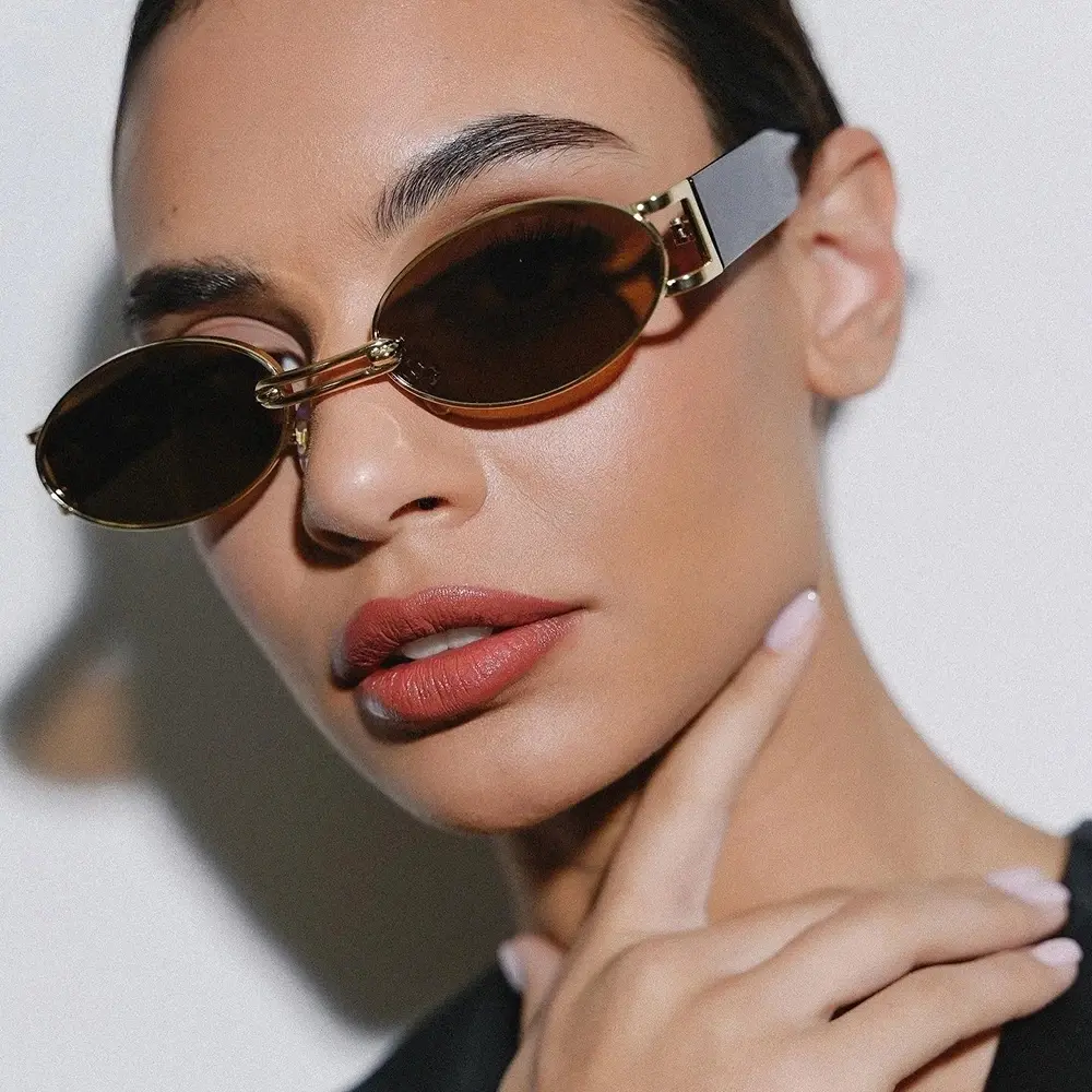 Damen Elegante Zeitlose Ovale Sonnenbrille - Image 2