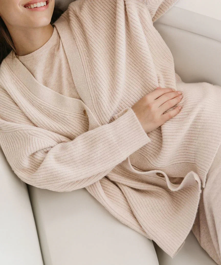 Damen Gerippt Knopf Daunen Strickjacke | Übergröße - Image 5