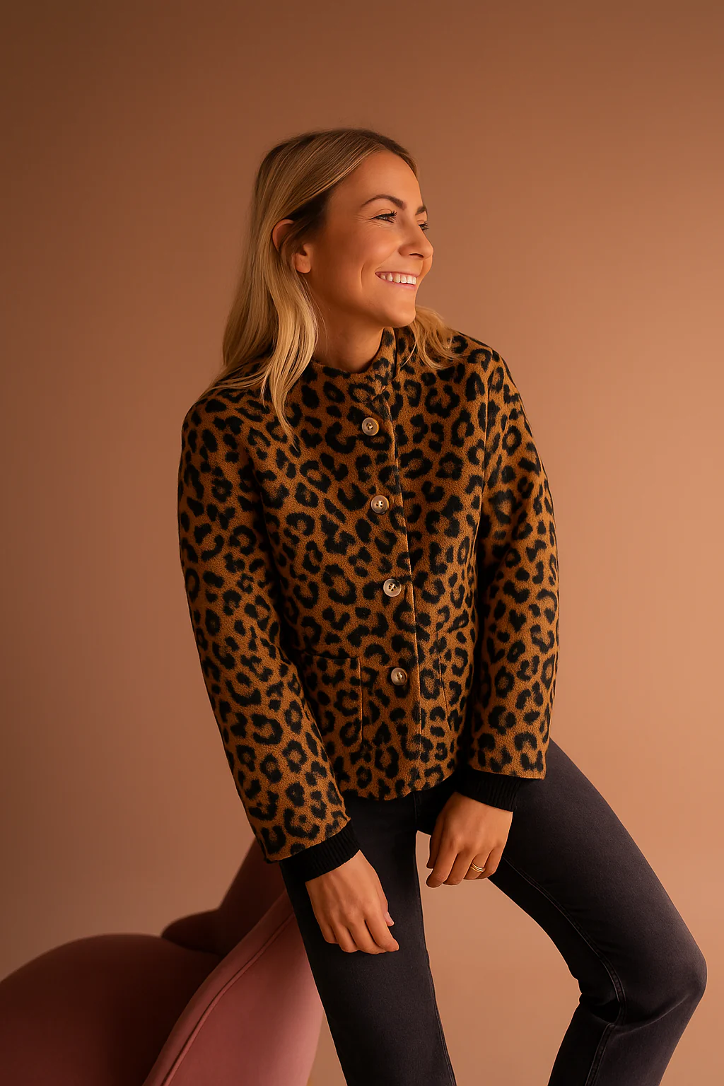Damen Jacke | Kurze Ausführung mit Musterakzent - Image 4