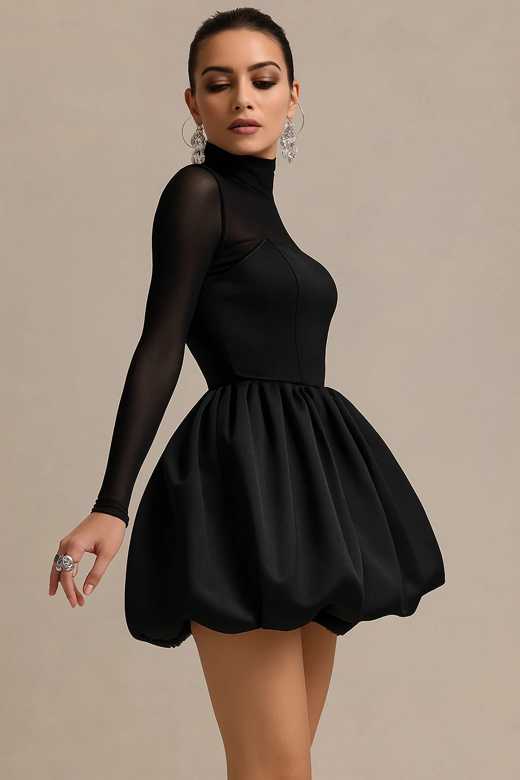 Damen Kleid | kurze Ausführung mit Volants und V-Ausschnitt