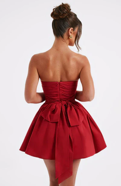 Damen Kleid | Kurze Schnittform mit klarer Linienführung - Image 6