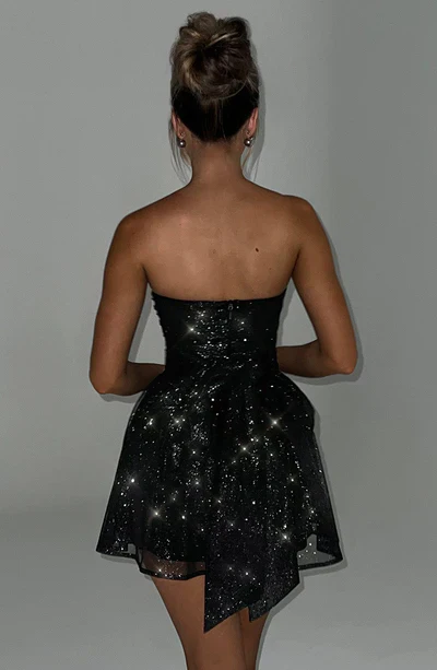 Damen Kleid | Kurze Schnittform mit klarer Linienführung - Image 8