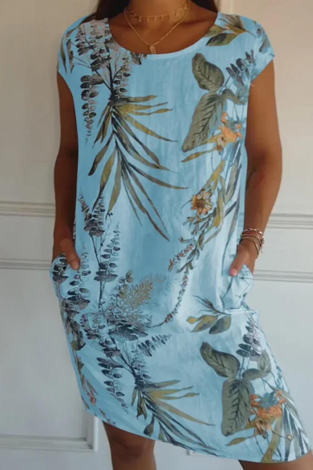 Damen lässiges geblümtes Kleid mit Taschen | Mini - Image 2