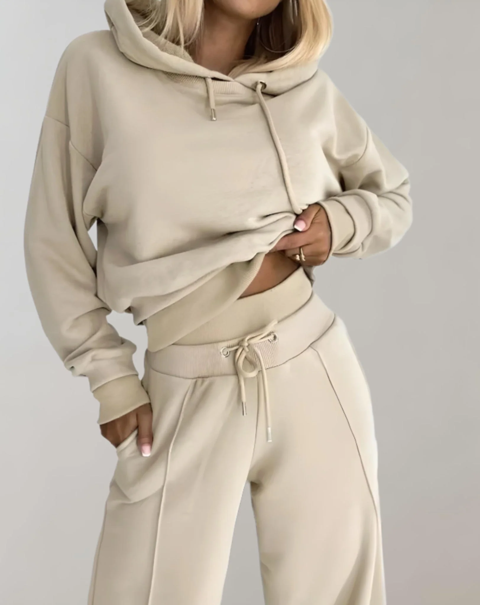 Damen-Loungewear-Set mit Kapuze und weiter Hose - Ariane - Image 6