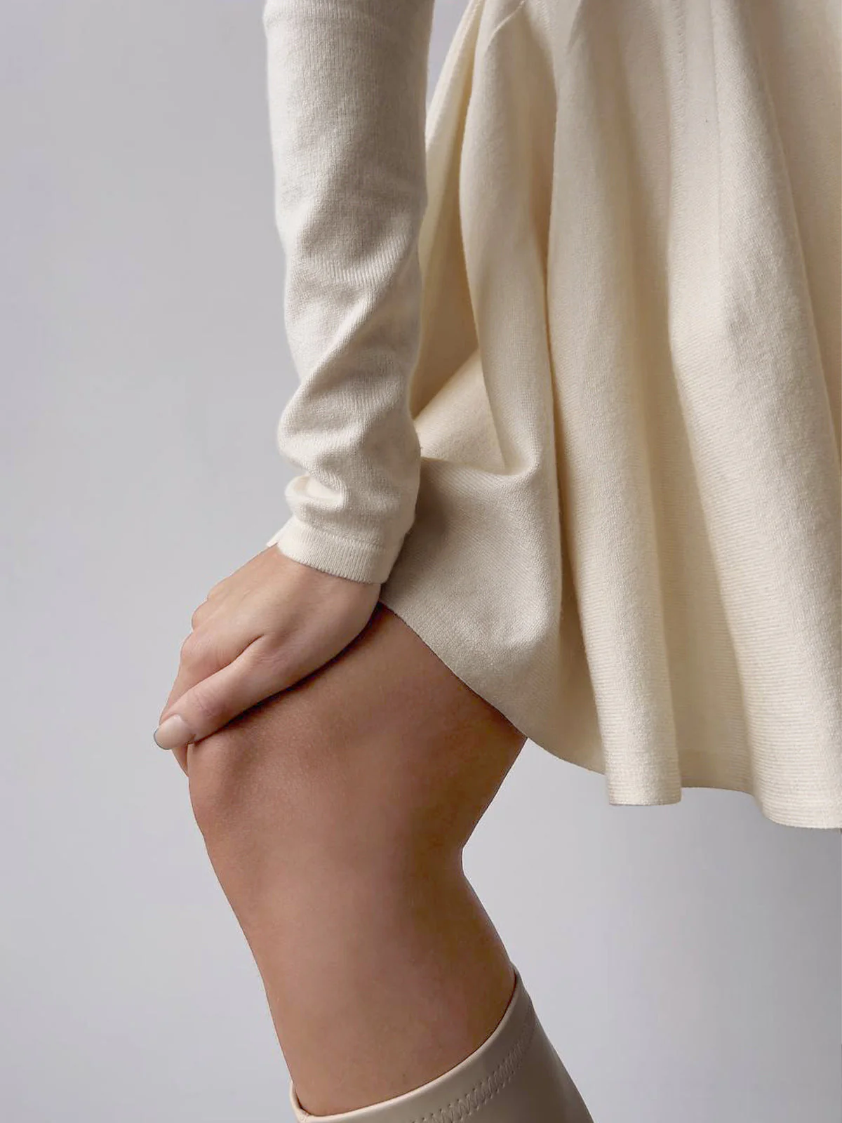 Damen Minikleid | Taillennahe Schnittführung lange Ärmel kurze Form - Image 2