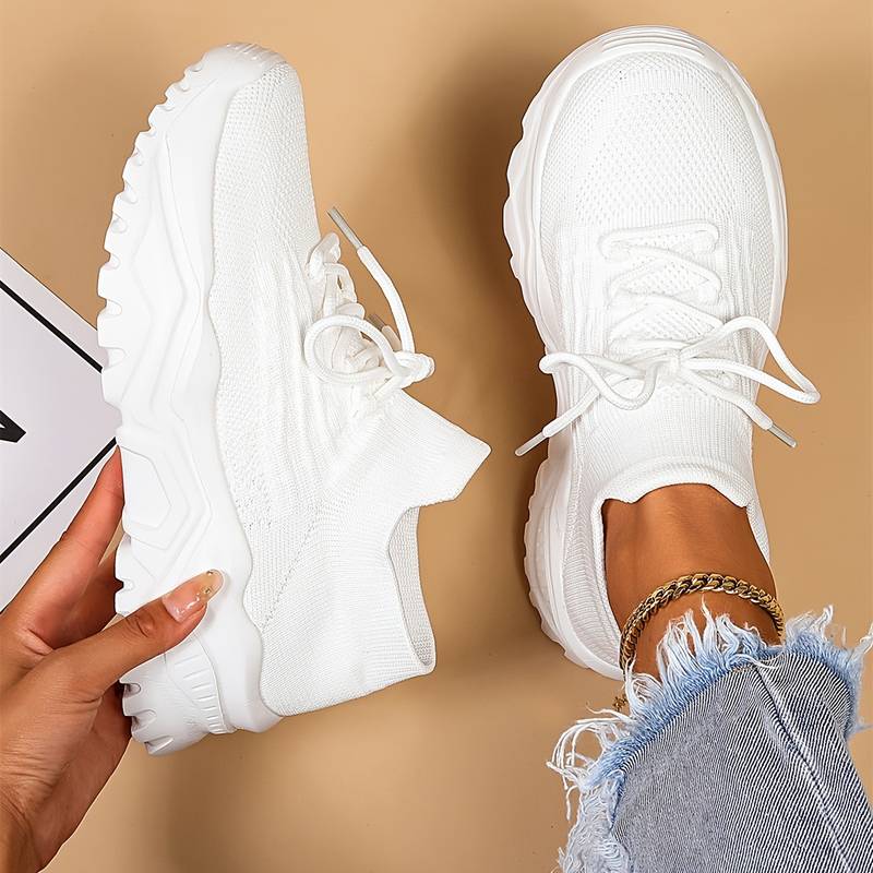 Damen Sneaker | Geschlossene Form mit sportlicher Linienführung - Image 3