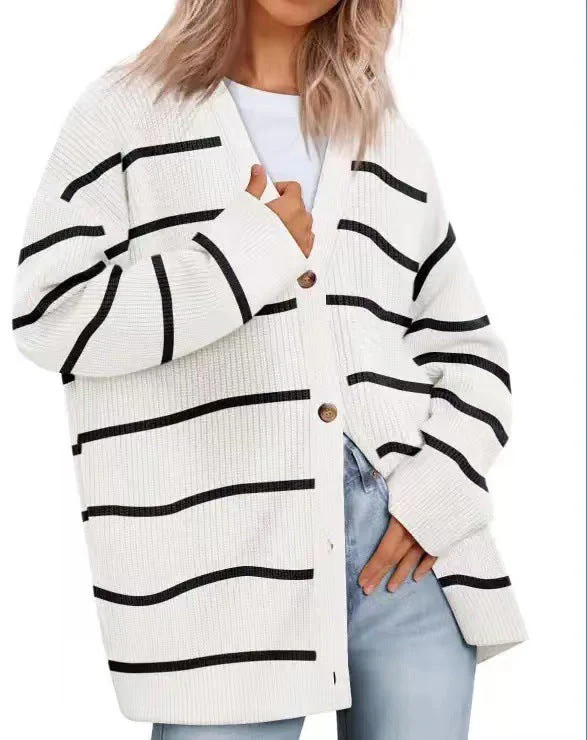 Damen-Strickjacke in Übergrößer | Gestreift - Image 9