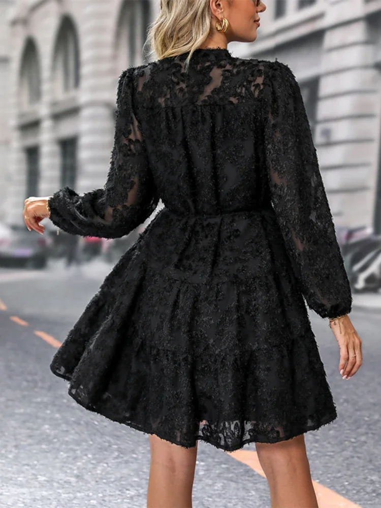 Damenkleid | Kurze Ausführung mit gerader Linienführung - Image 4