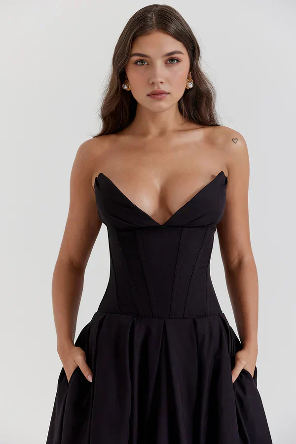 Damenkleid | Trägerlose Ausführung und mittlere Länge - Image 13