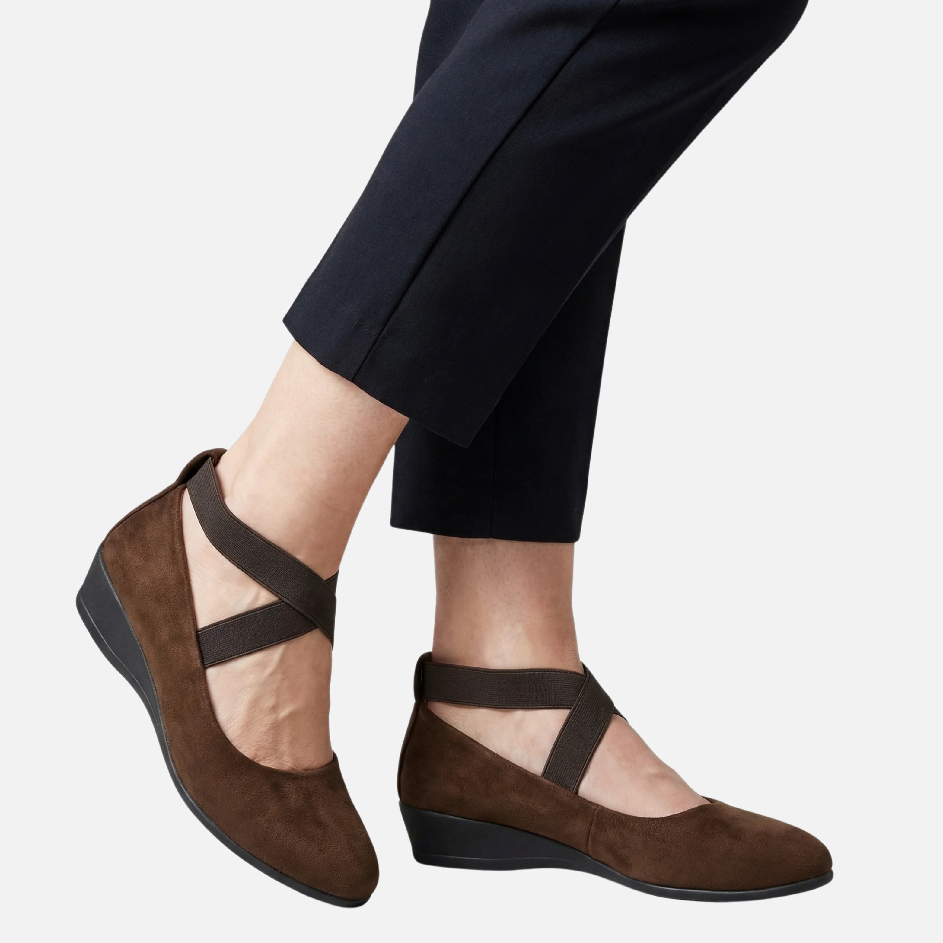 Ortrud | Damen Schuhe Keilabsatz Geschlossene Spitze – Keil Pumps Spitze Damen - Image 3