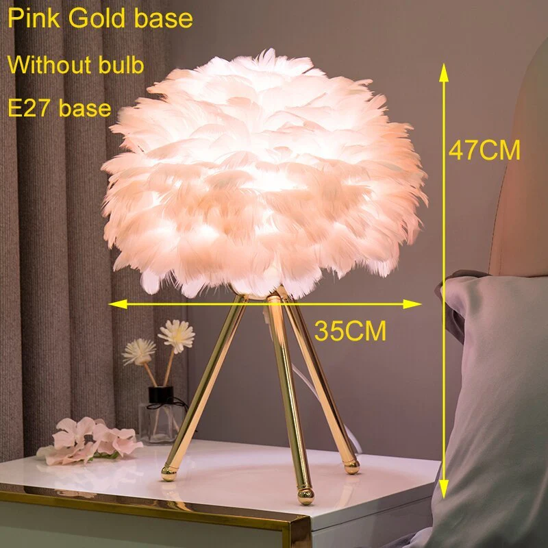 Designer Tischlampe mit Federschirm – Goldenes Stativ & Weiches Stimmungslicht - Image 8