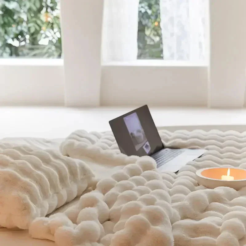 Die Plüschdecke, von der alle sprechen! - WarmWool hält Sie an kalten Tagen warm - Image 2