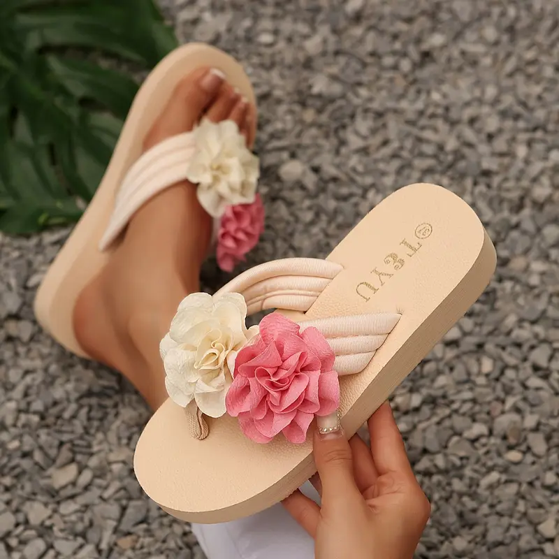 Dolly – Mehrfarbige Plateau-Flip-Flops mit Blumenmuster - Image 5