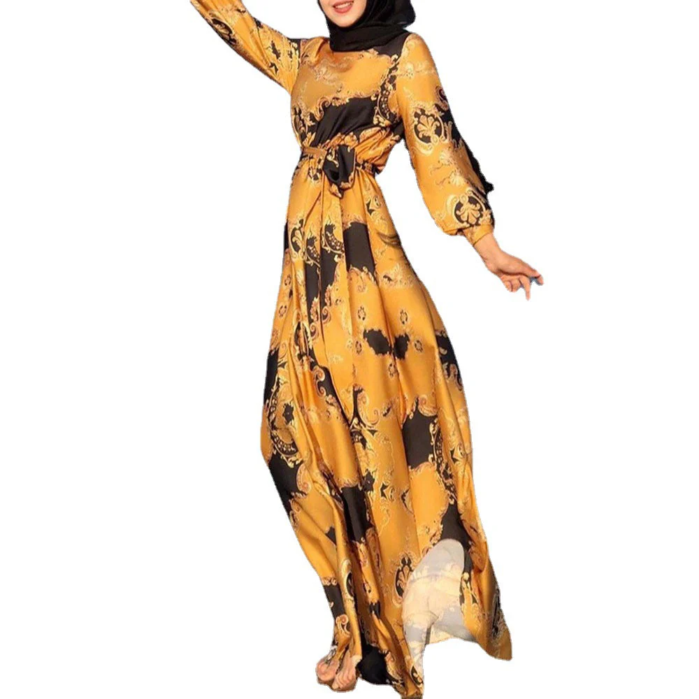 Dominika- Damen Maxikleid mit kunstvollem Barockmuster und Gurt - Image 2