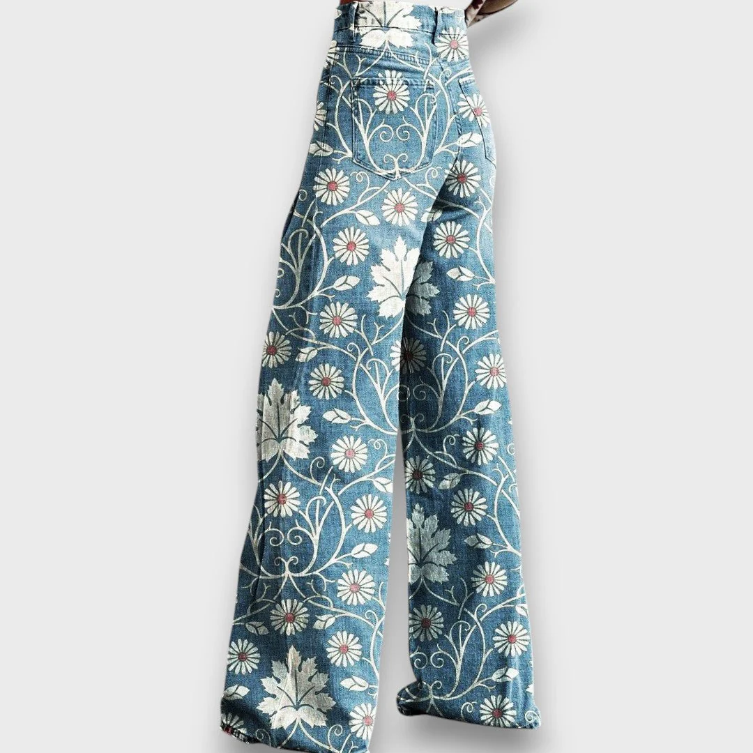 Elaya – Boho Jeans mit Blumenmuster - Image 2