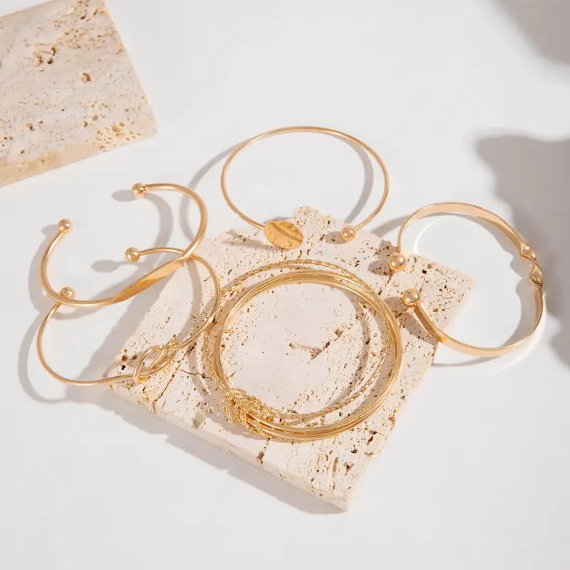 Elegante Knotete Armband Set in Gold - Image 4