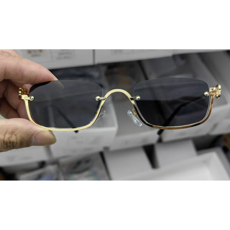 Elegante Sonnenbrille Für Damen | Zeitloses Design - Image 5