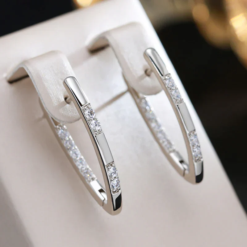 Elegante Zirkonia-Ohrringe in Gold - Image 2