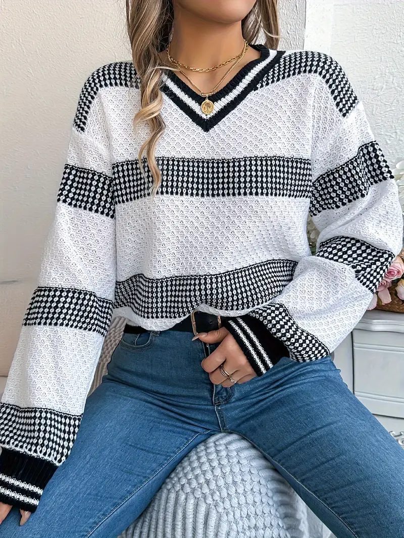 ELEGANTER GESTREIFTER V-AUSSCHNITT-PULLOVER | MODERNER STIL, HOHER KOMFORT - Image 2