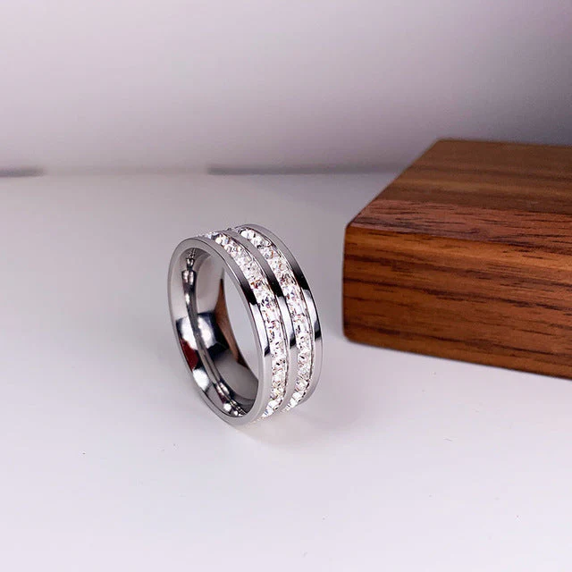 Eleganter Ring mit doppelter Zirkonia-Einlage - Image 2
