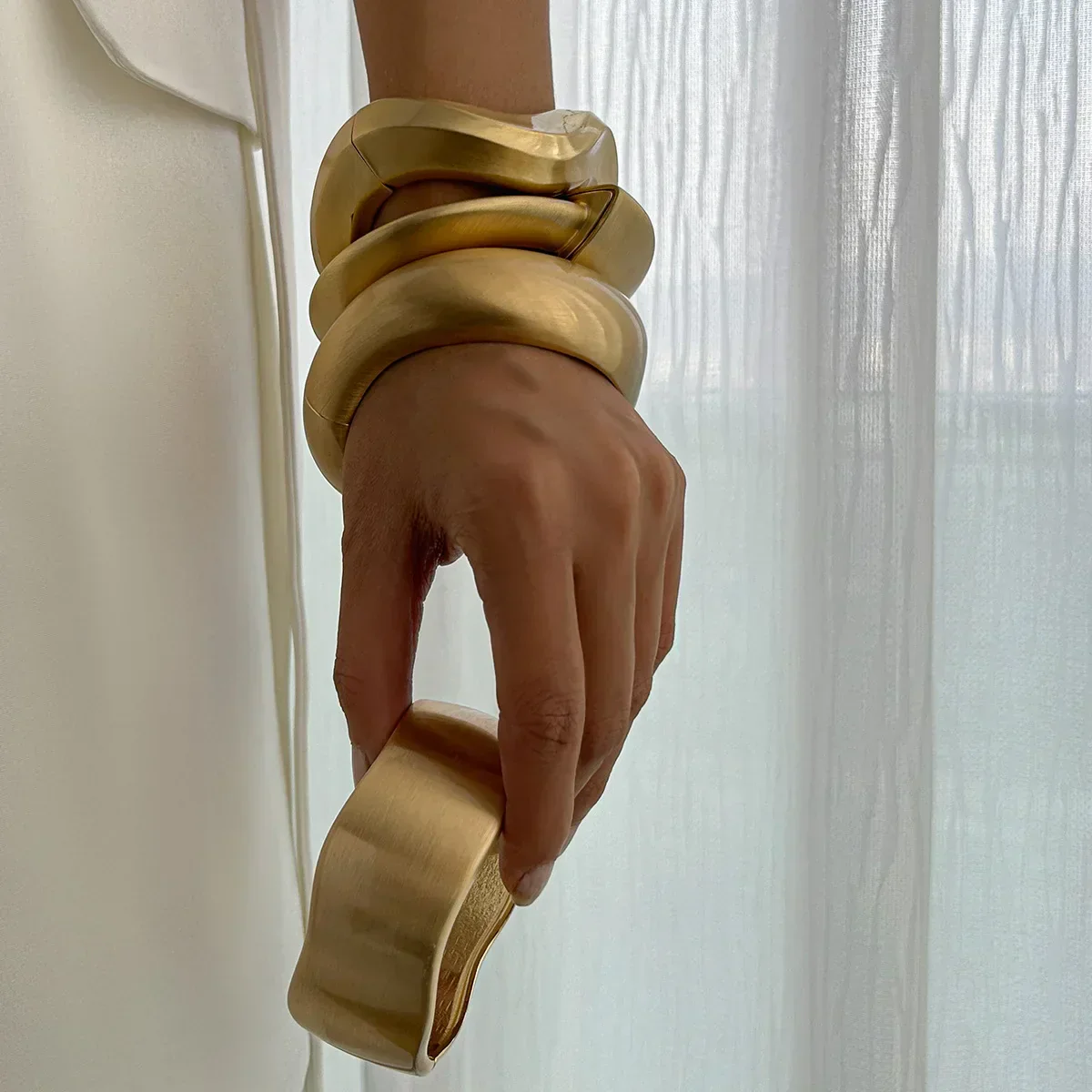 Elegantes Breites Damen Armreif Vintage Armband Gold - Image 3