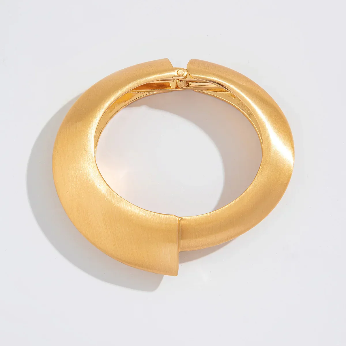 Elegantes Breites Damen Armreif Vintage Armband Gold - Image 6