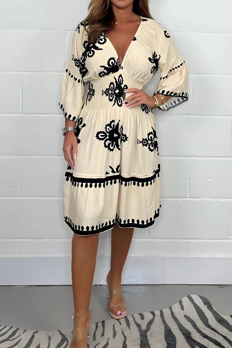 Elegantes Kleid mit Muster und V-Ausschnitt – perfekt für jeden Anlass - Image 5