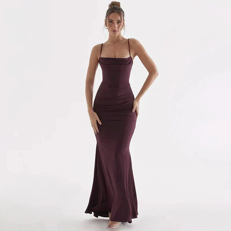Elegantes tailliertes langes Damenkleid mit dünnen Trägern - Image 6