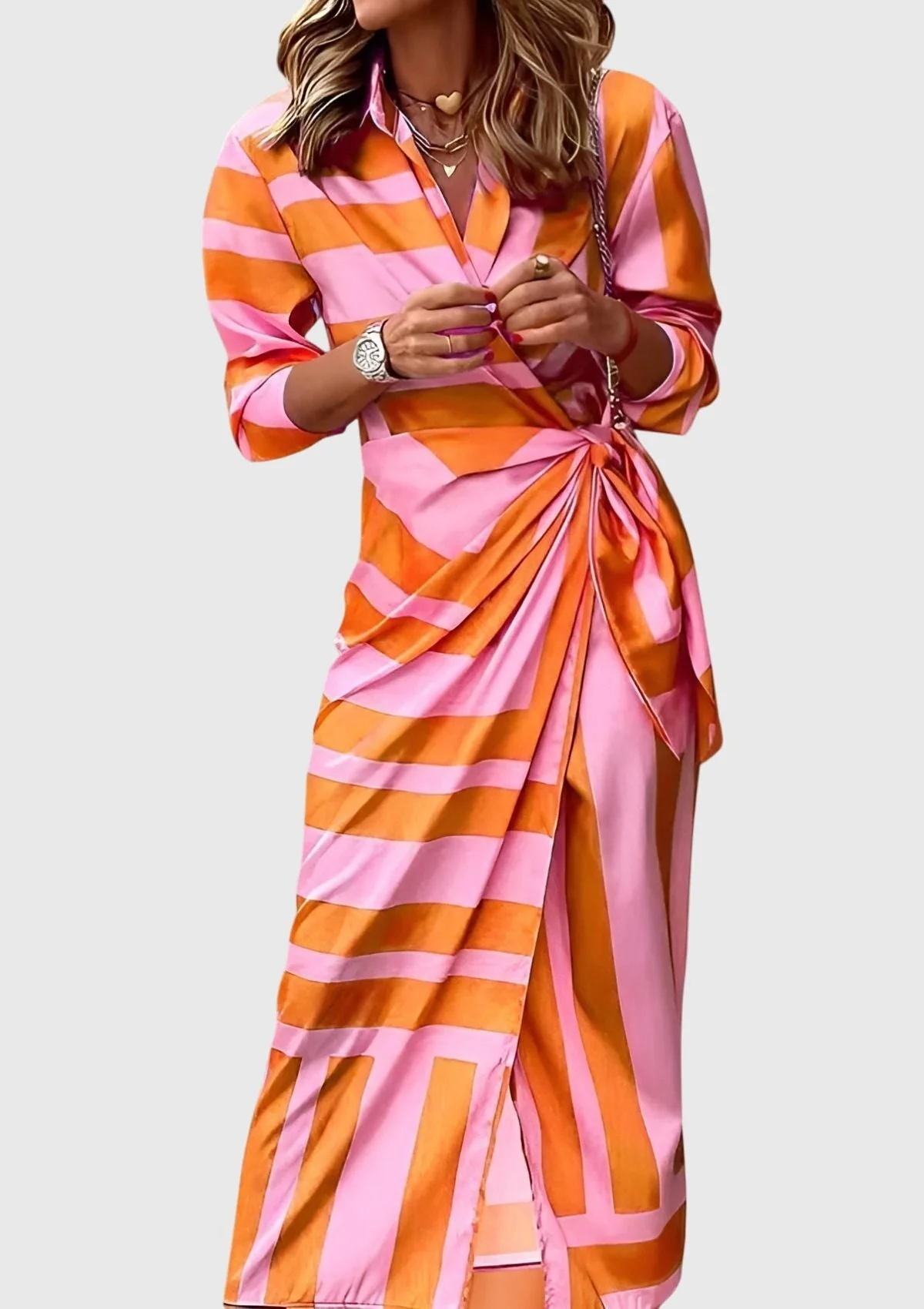 Elegantes Wickelkleid für Frauen – Stilvolles Sommerkleid mit modernem Druck - Image 2
