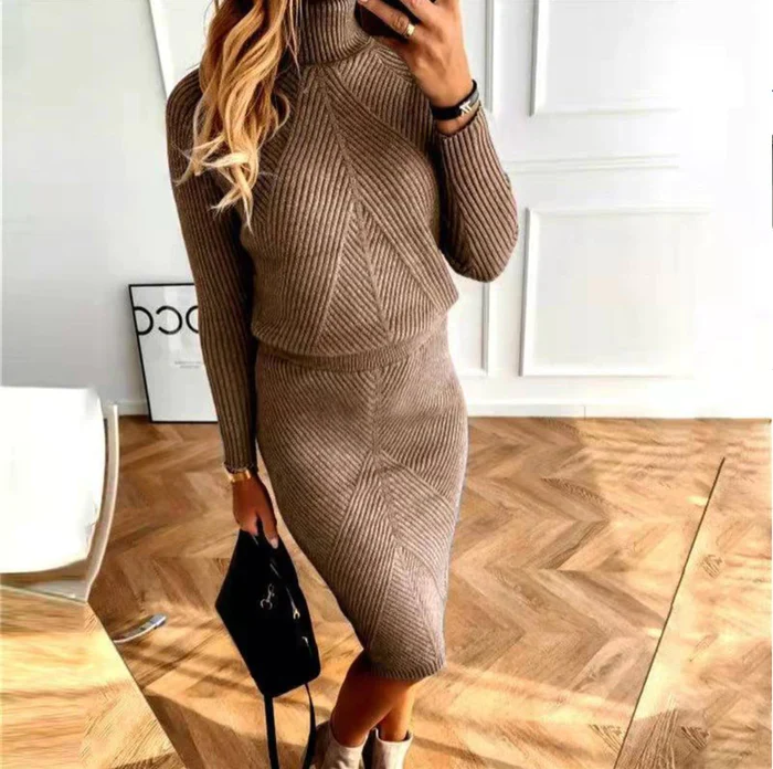 Elena – Elegantes Damen Knit Strick-Set mit figurbetontem Rock - Image 8