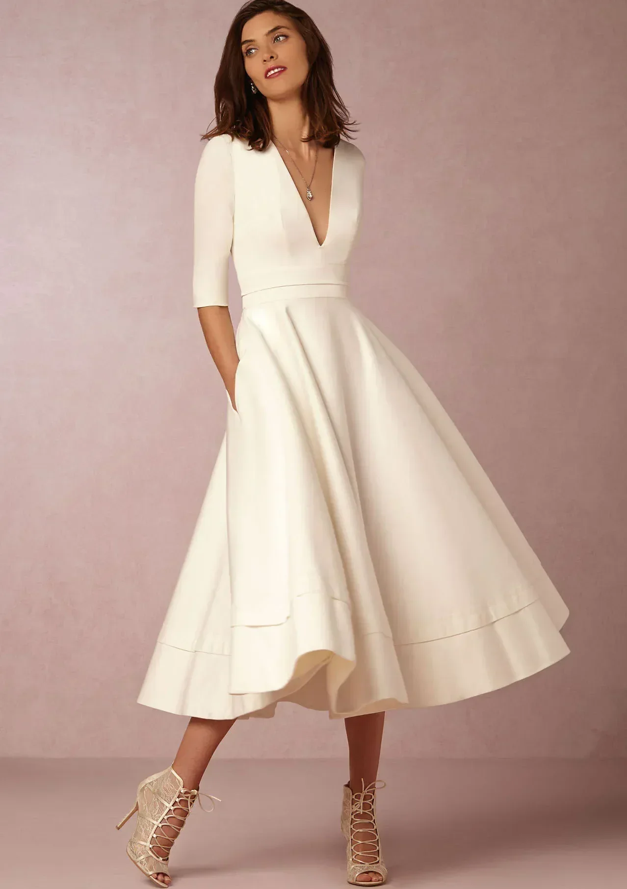 Elena – Feminines Fließendes Damen Midikleid mit V-Ausschnitt - Image 5