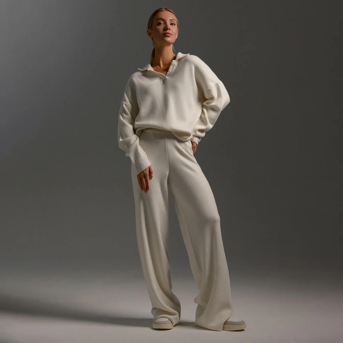Elena – Minimalistisches zweiteiliges Damen Lounge-Set - Image 7